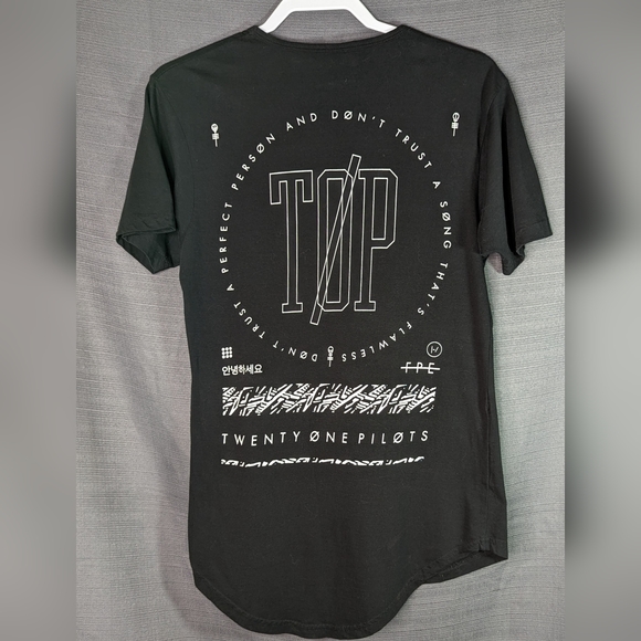 Twenty One Pilots Ring TShirt Womens Small Don't Trust a Perfect Person Band - Picture 2 of 7